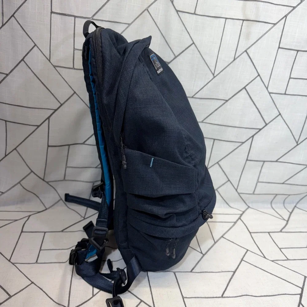 Nathan Backpack One Size Black Hydration Pouch Active Hiking Daypack